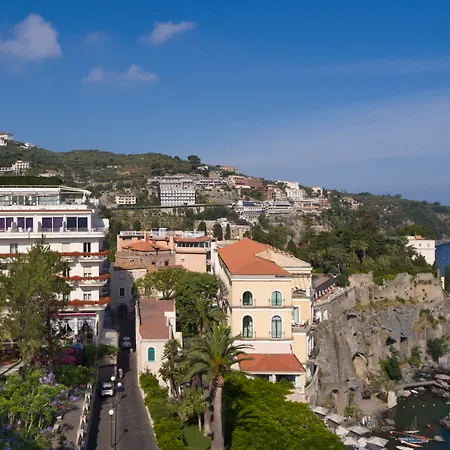 Отель Continental Сорренто