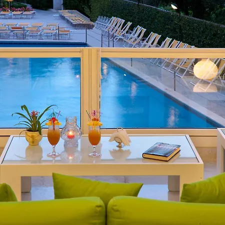 Szálloda Continental 4*