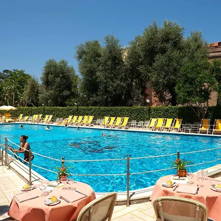 Szálloda Continental 4*