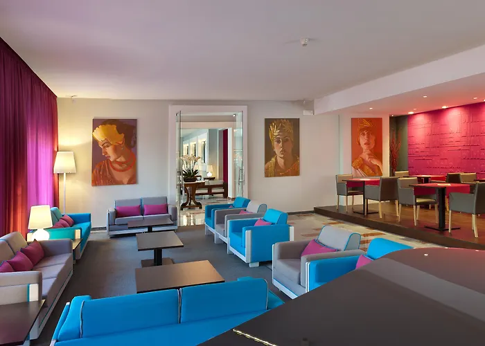 ホテル コンチネンタル 4*