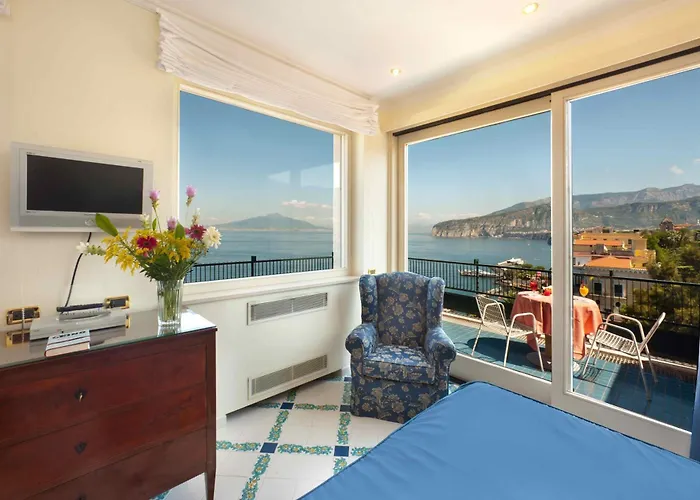 ホテル コンチネンタル