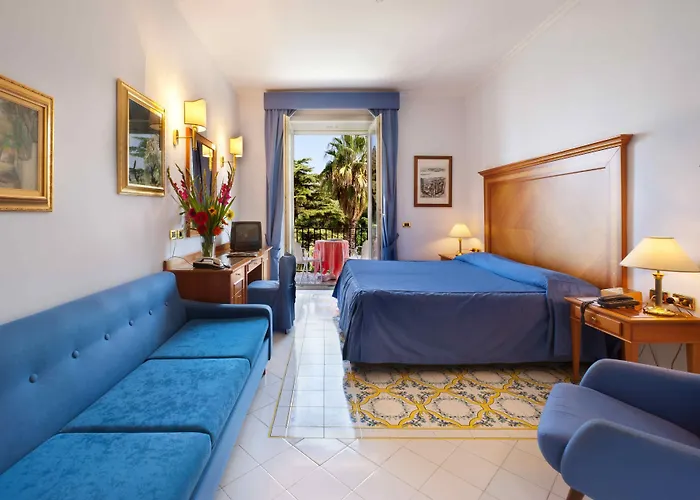 ホテル コンチネンタル 4*