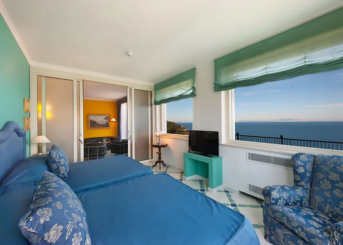 ホテル コンチネンタル 4*