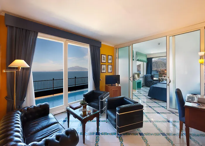 コンチネンタル ホテル ソレント