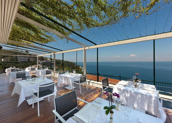 コンチネンタル ホテル