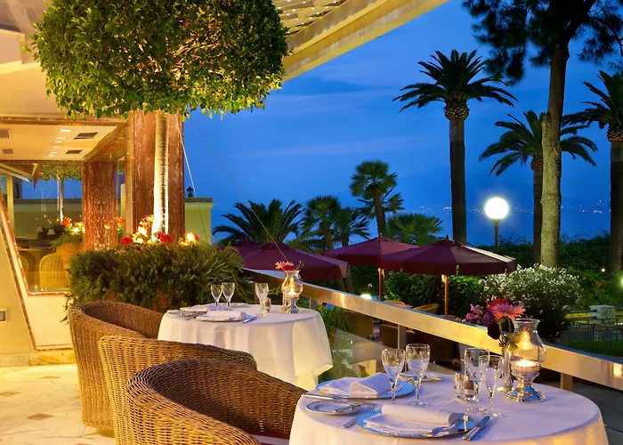 ホテル コンチネンタル