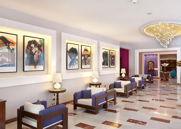 ホテル コンチネンタル 4*