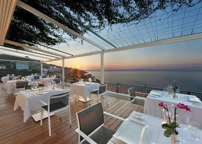 ホテル コンチネンタル