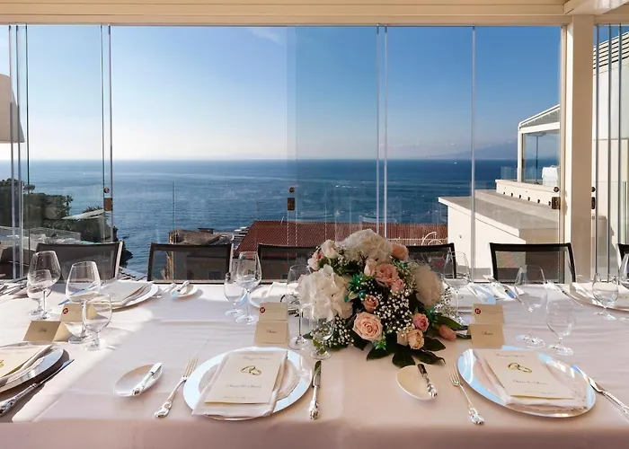 ホテル コンチネンタル 4*